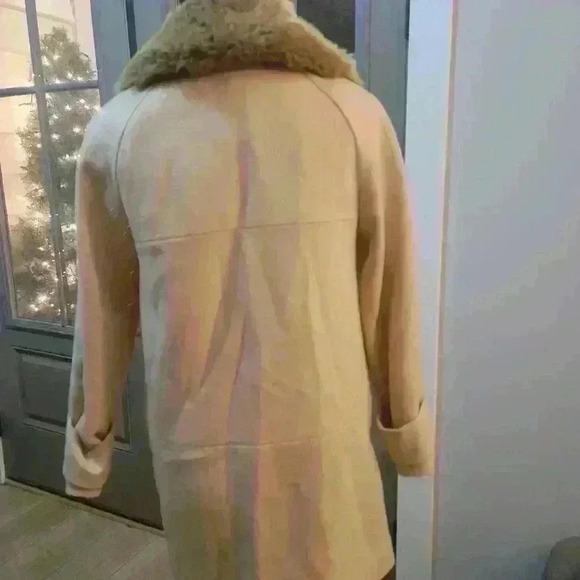 Banana Republic Coat - Picture 4 of 4